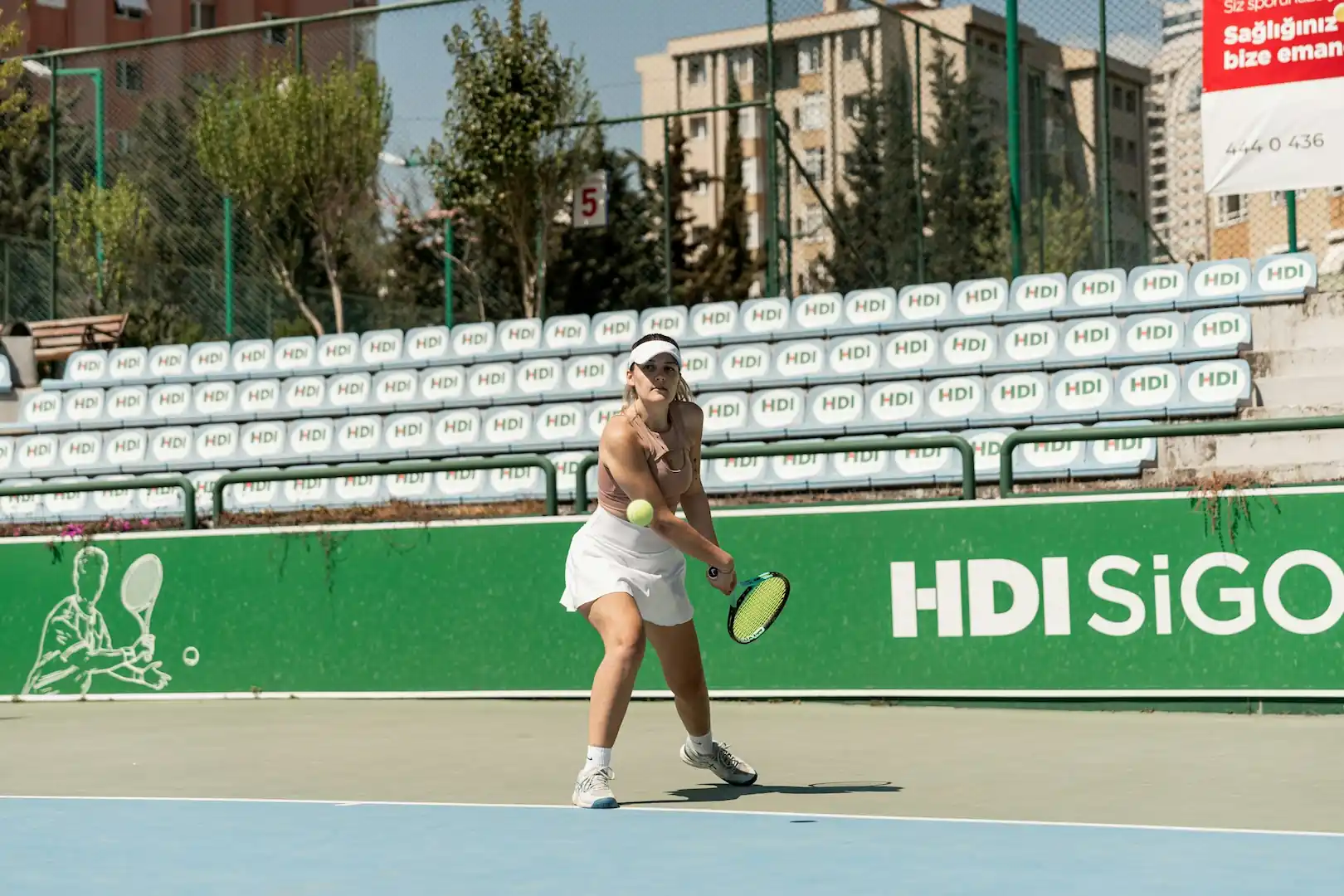 Female tennis coach in the Palm Springs area for private tennis lessons.